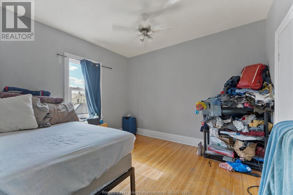 Photo 39 of 975 Parent, Windsor ON