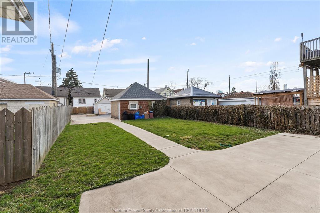 Photo 10 of 975 Parent, Windsor ON