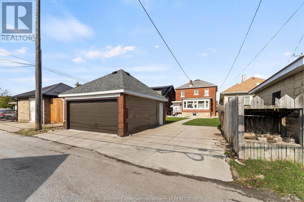 Photo 13 of 975 Parent, Windsor ON