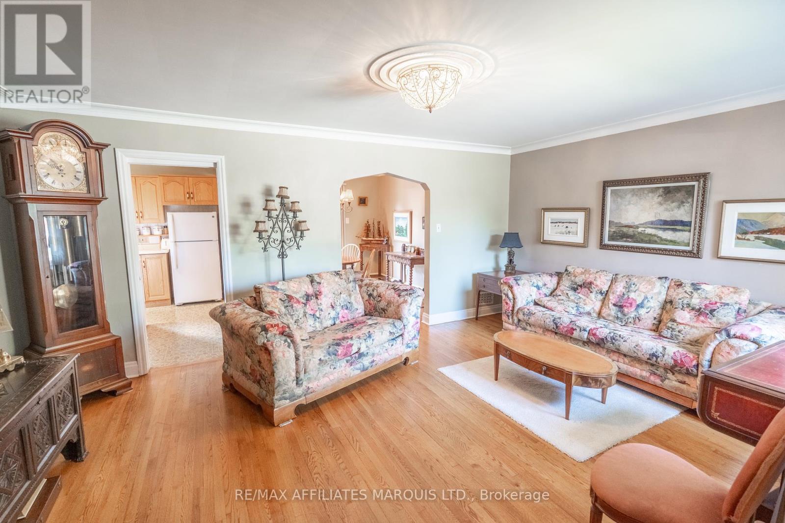 Photo 2 of 705 Second Street E, Cornwall ON