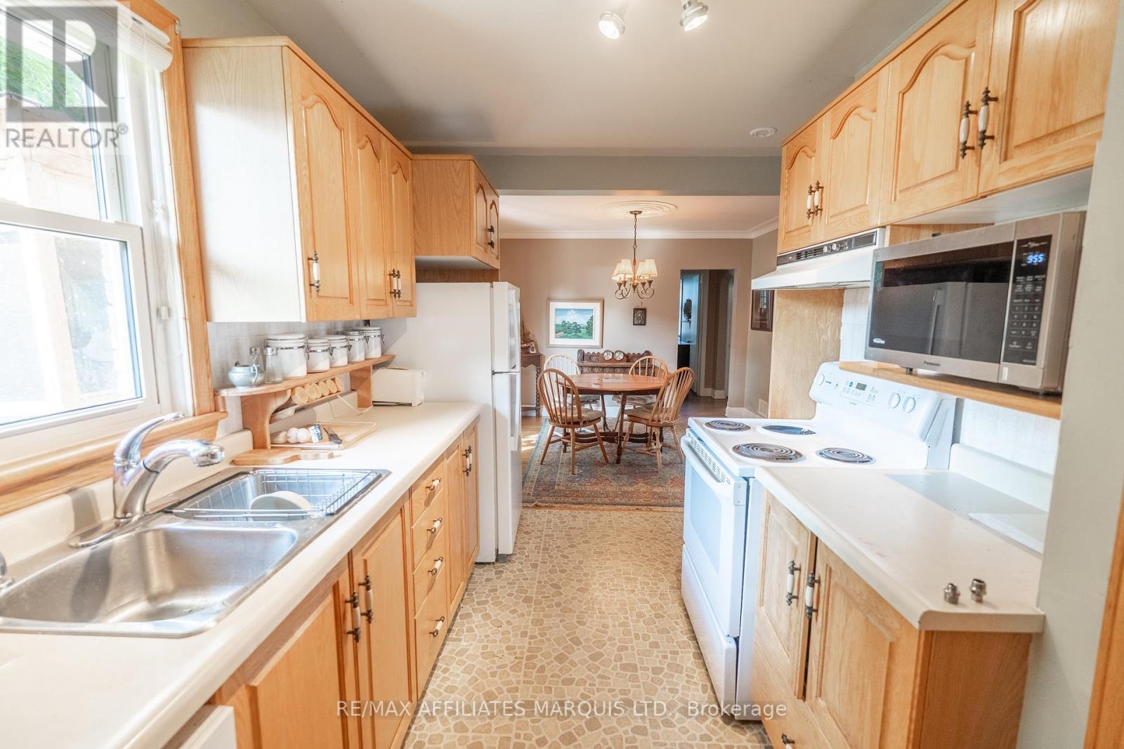 Photo 9 of 705 Second Street E, Cornwall ON