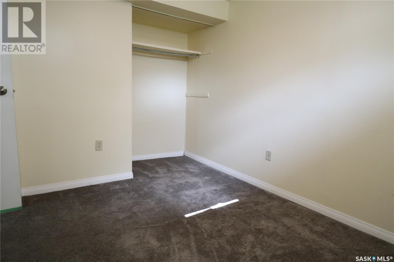 Photo 12 of 23 Osborne Crescent, Regina SK