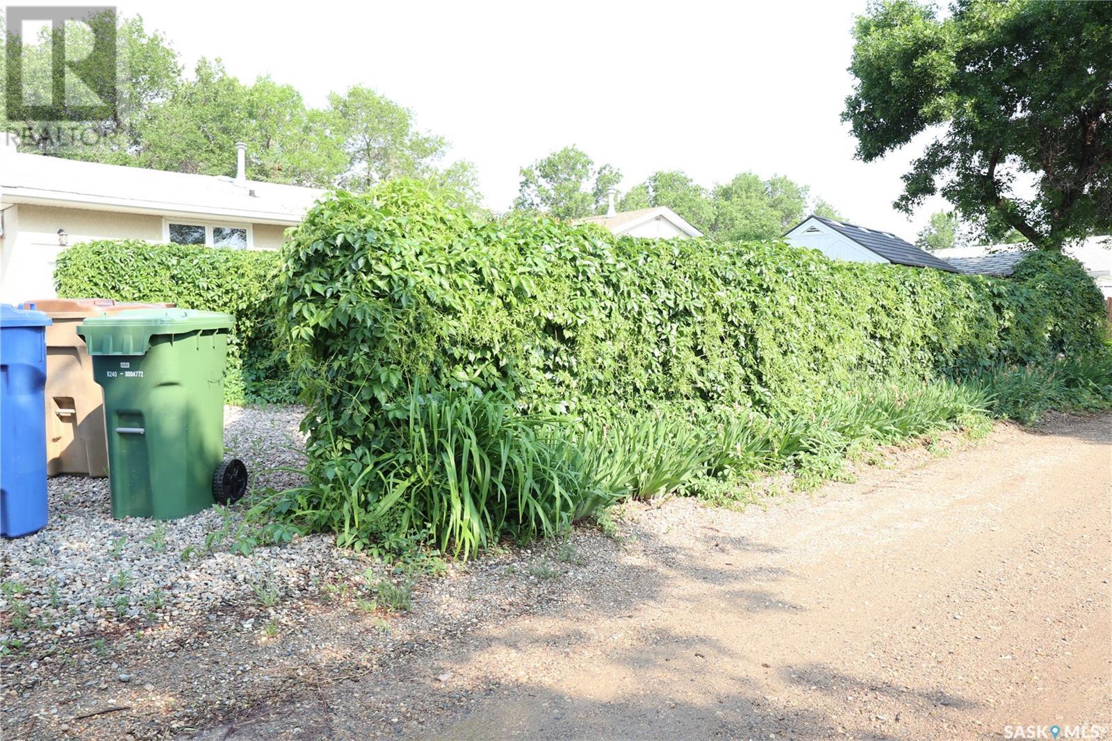 Photo 10 of 23 Osborne Crescent, Regina SK