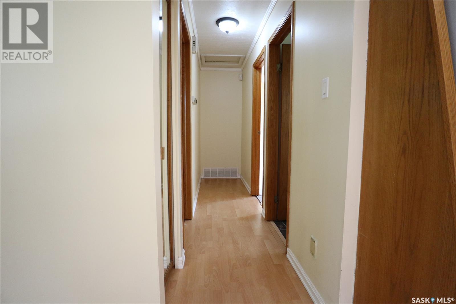 Photo 7 of 23 Osborne Crescent, Regina SK