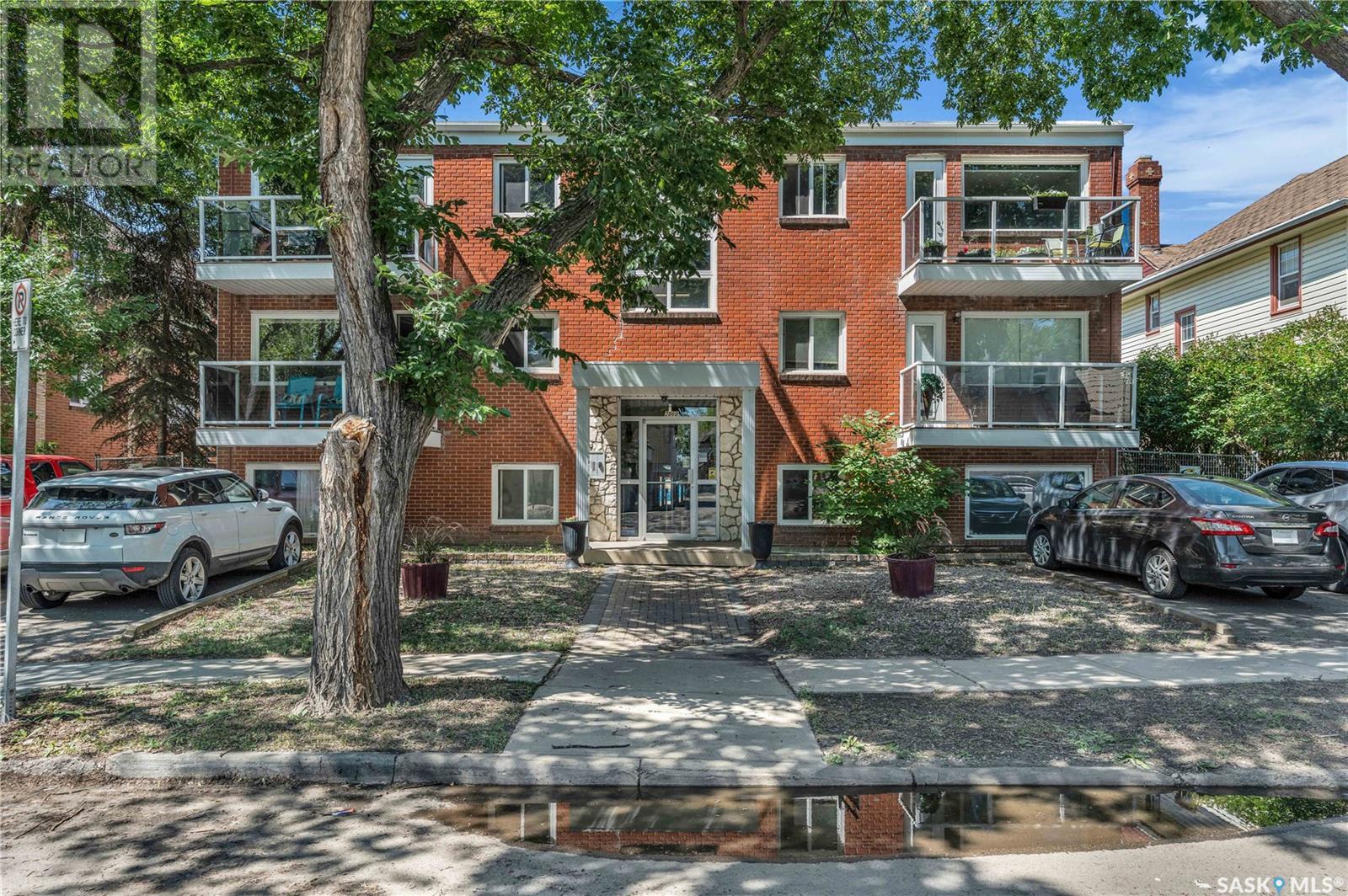 Photo 12 of 18 2060 Lorne Street, Regina SK