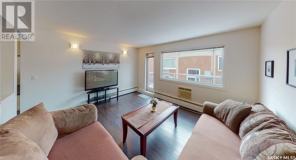 Photo 7 of 18 2060 Lorne Street, Regina SK