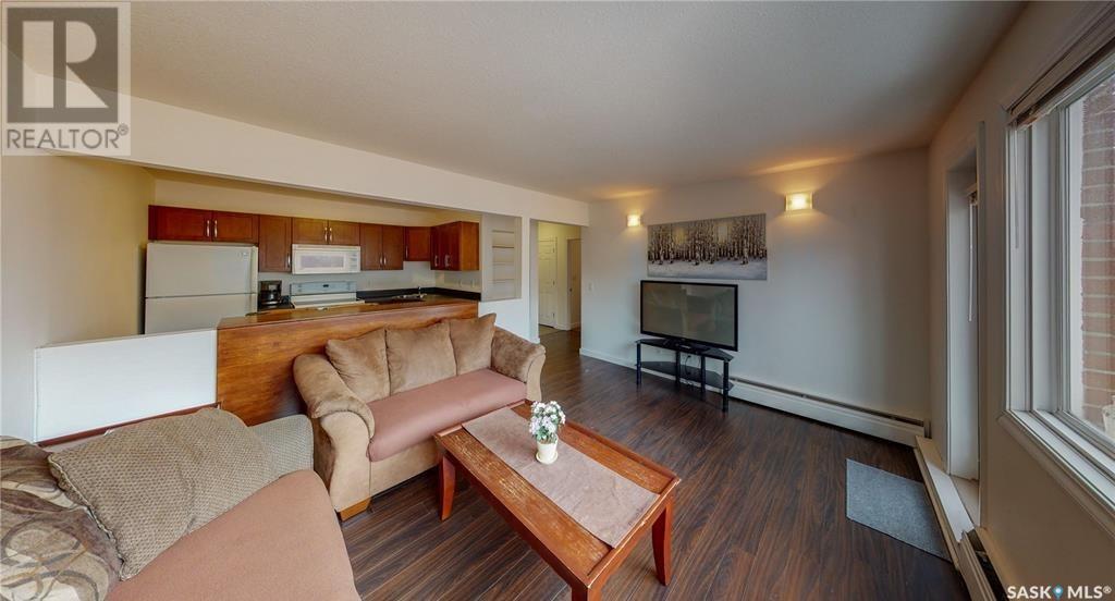 Photo 15 of 18 2060 Lorne Street, Regina SK