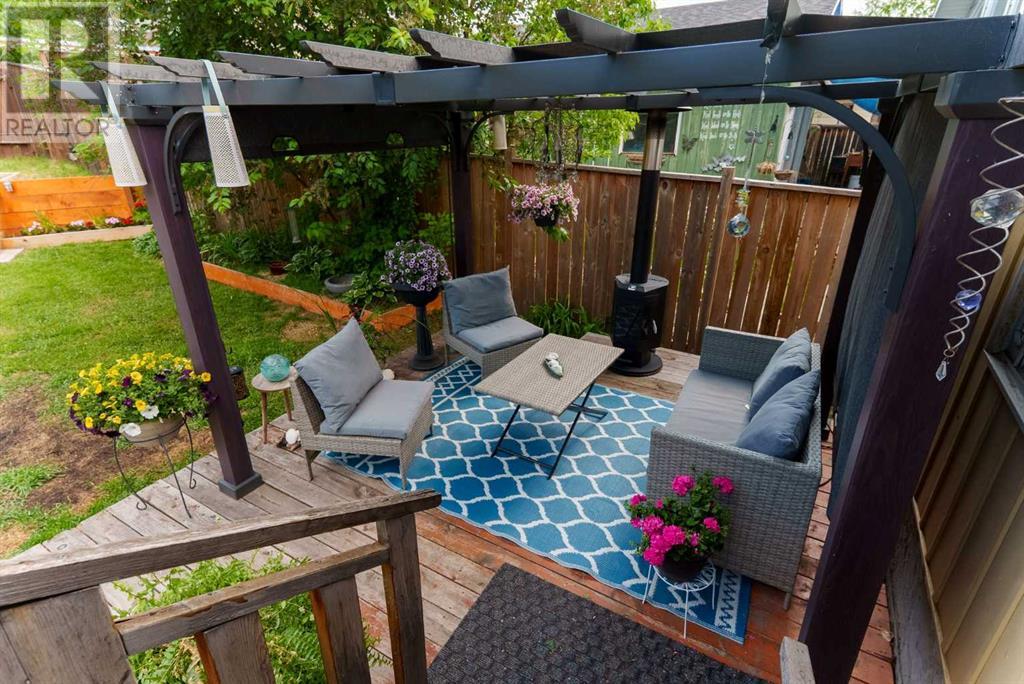 Single Family House Bi-level for Sale in  Ogmoor Place SE Ogden Calgary 