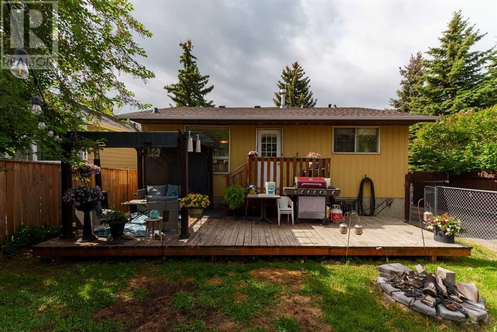 Single Family House Bi-level for Sale in  Ogmoor Place SE Ogden Calgary 