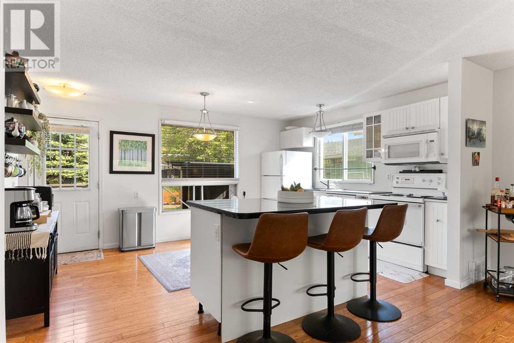 Single Family House Bi-level for Sale in  Ogmoor Place SE Ogden Calgary 