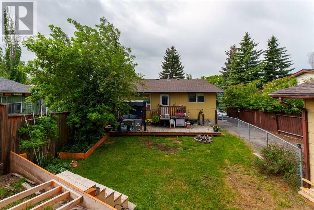 Single Family House Bi-level for Sale in  Ogmoor Place SE Ogden Calgary 