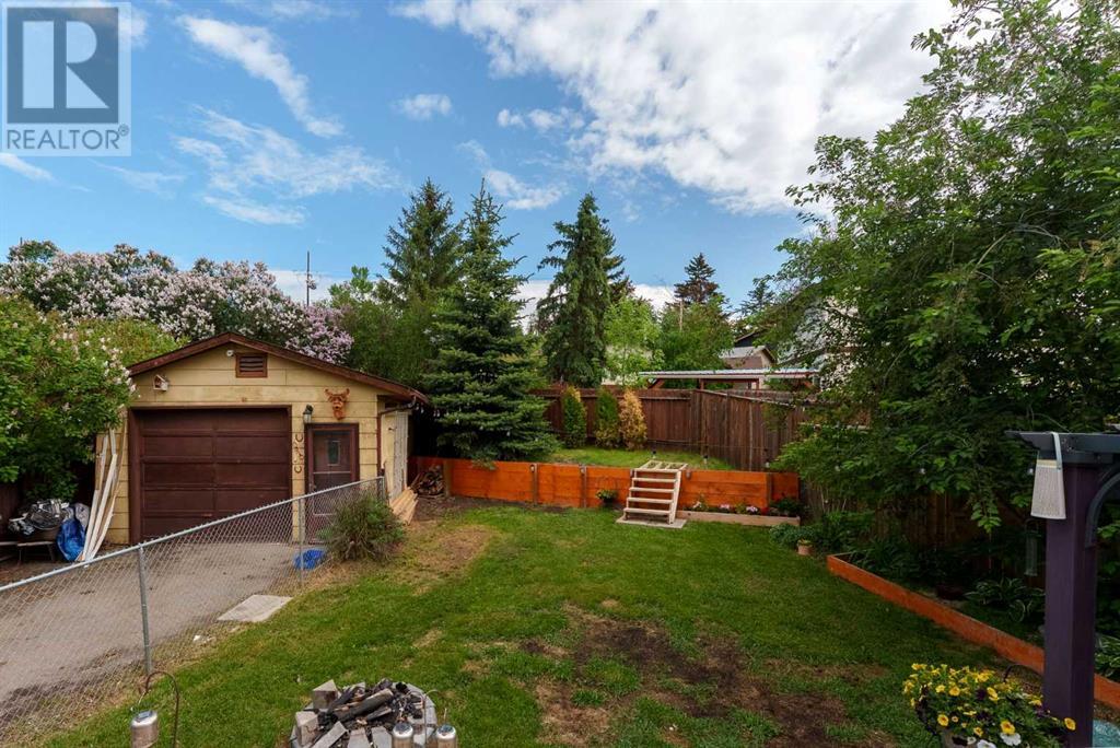 Single Family House Bi-level for Sale in  Ogmoor Place SE Ogden Calgary 