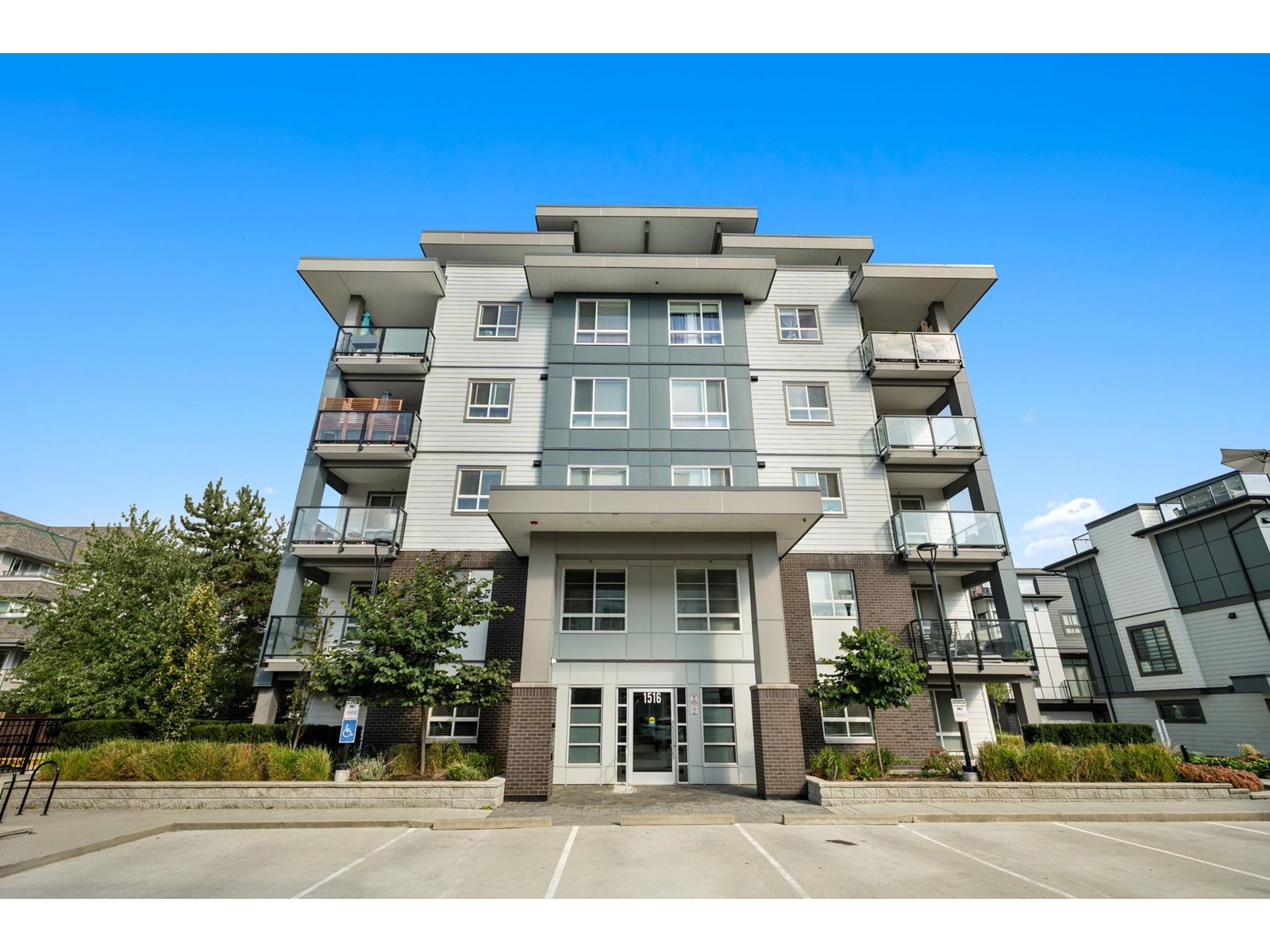 Photo 2 of 501 1516 Mccallum Road, Abbotsford BC