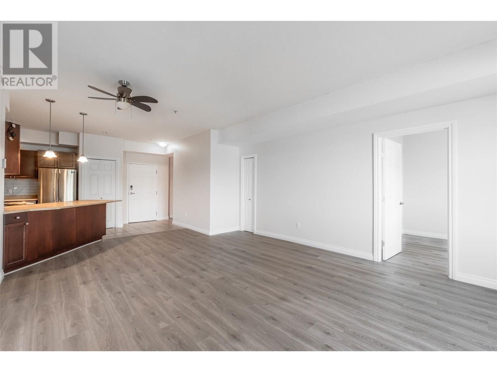 921 SPILLWAY Road Unit# 212C, Oliver