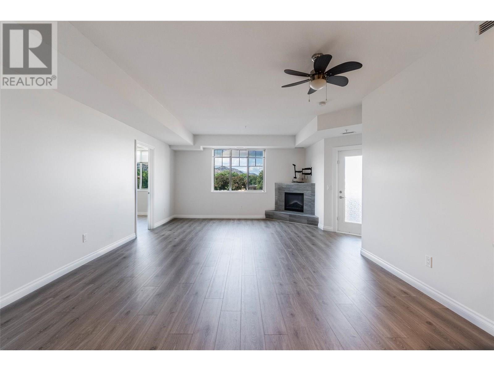921 SPILLWAY Road Unit# 212C, Oliver