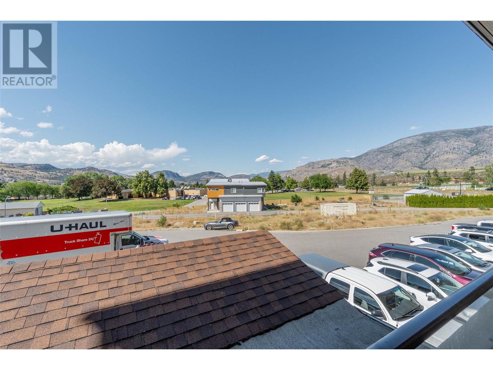 921 SPILLWAY Road Unit# 212C, Oliver