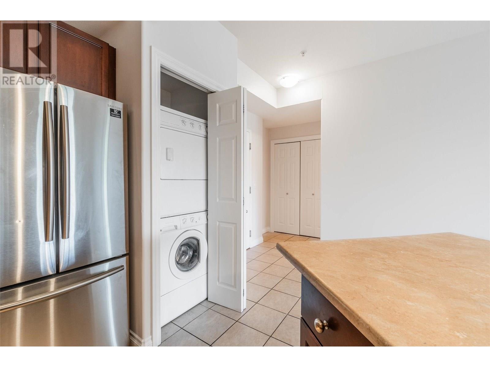 921 SPILLWAY Road Unit# 212C, Oliver
