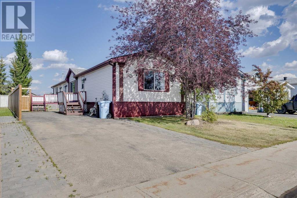 Photo 14 of 125 Mckinlay Crescent, Fort Mcmurray AB