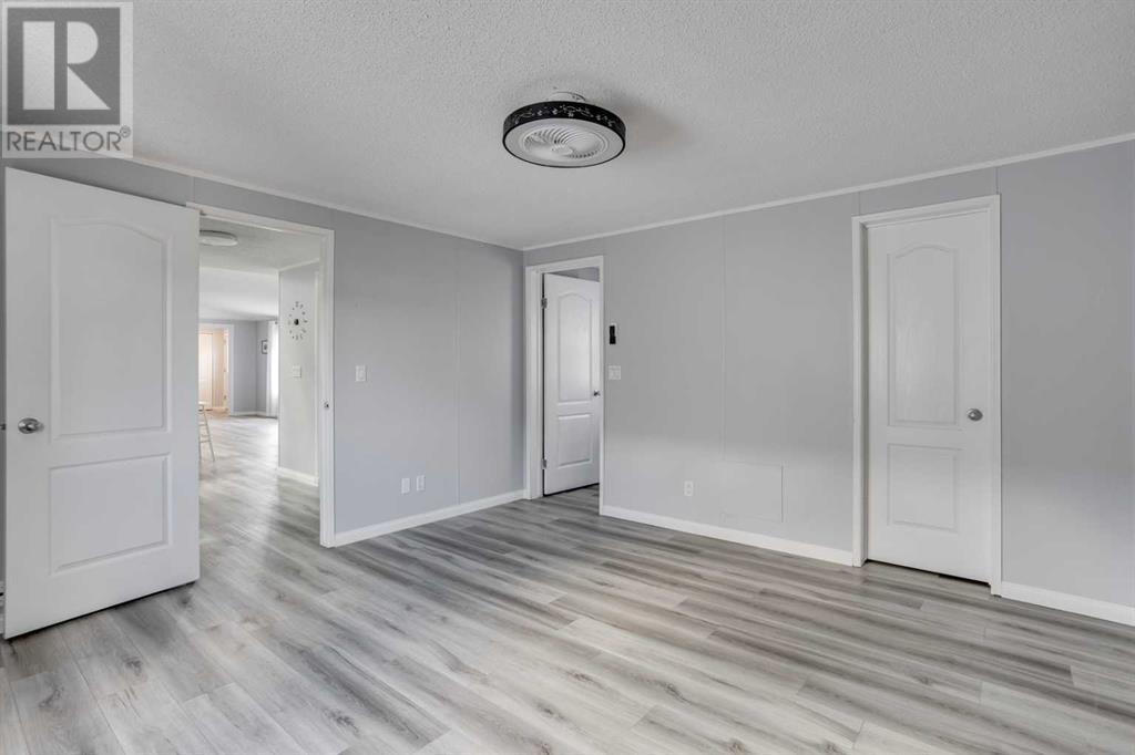 Photo 8 of 125 Mckinlay Crescent, Fort Mcmurray AB