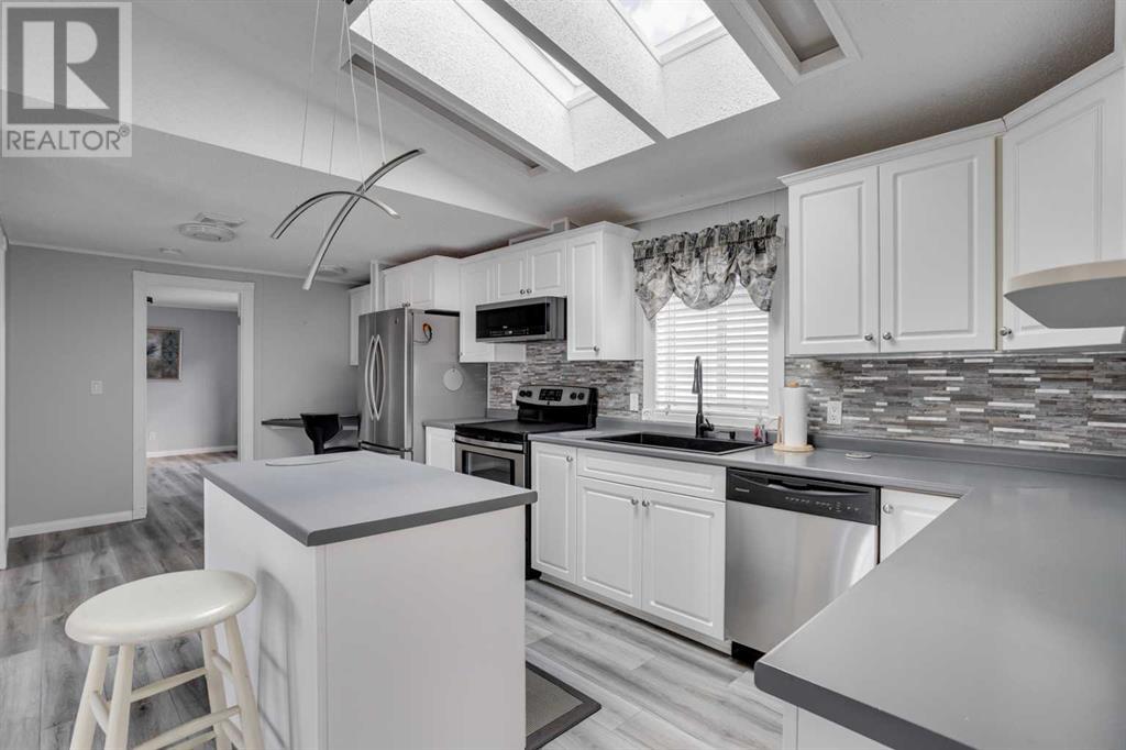 Photo 4 of 125 Mckinlay Crescent, Fort Mcmurray AB