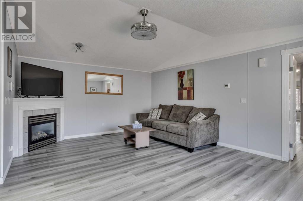 Photo 13 of 125 Mckinlay Crescent, Fort Mcmurray AB
