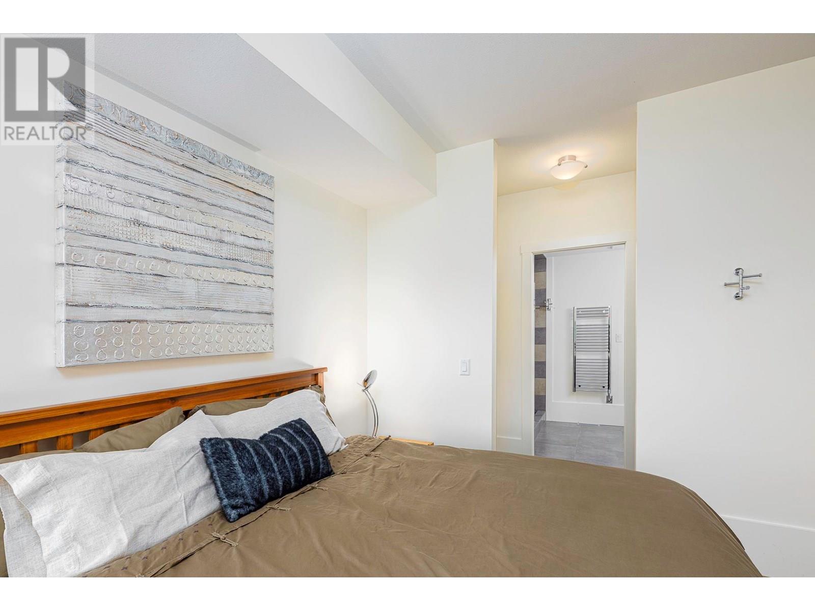5088 Snowbird Way Unit# 25 Lot# 12, Big White