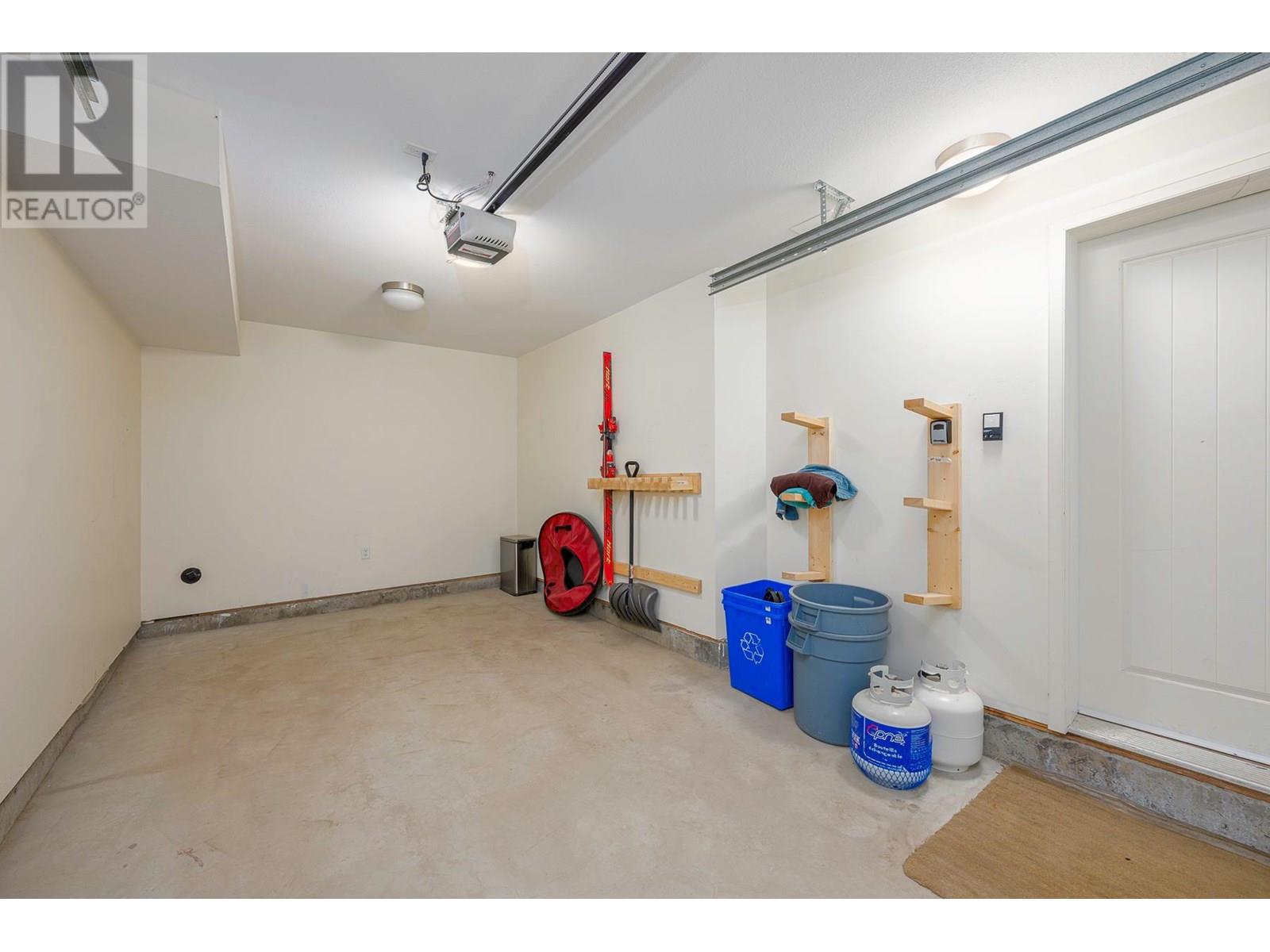 5088 Snowbird Way Unit# 25 Lot# 12, Big White