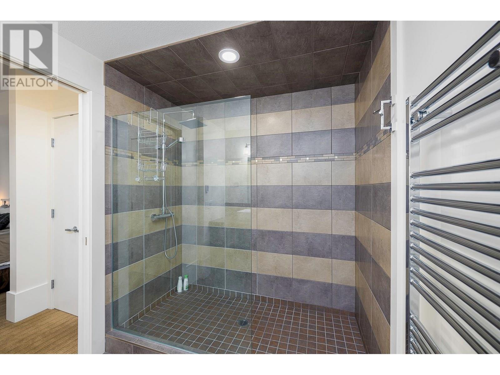 5088 Snowbird Way Unit# 25 Lot# 12, Big White