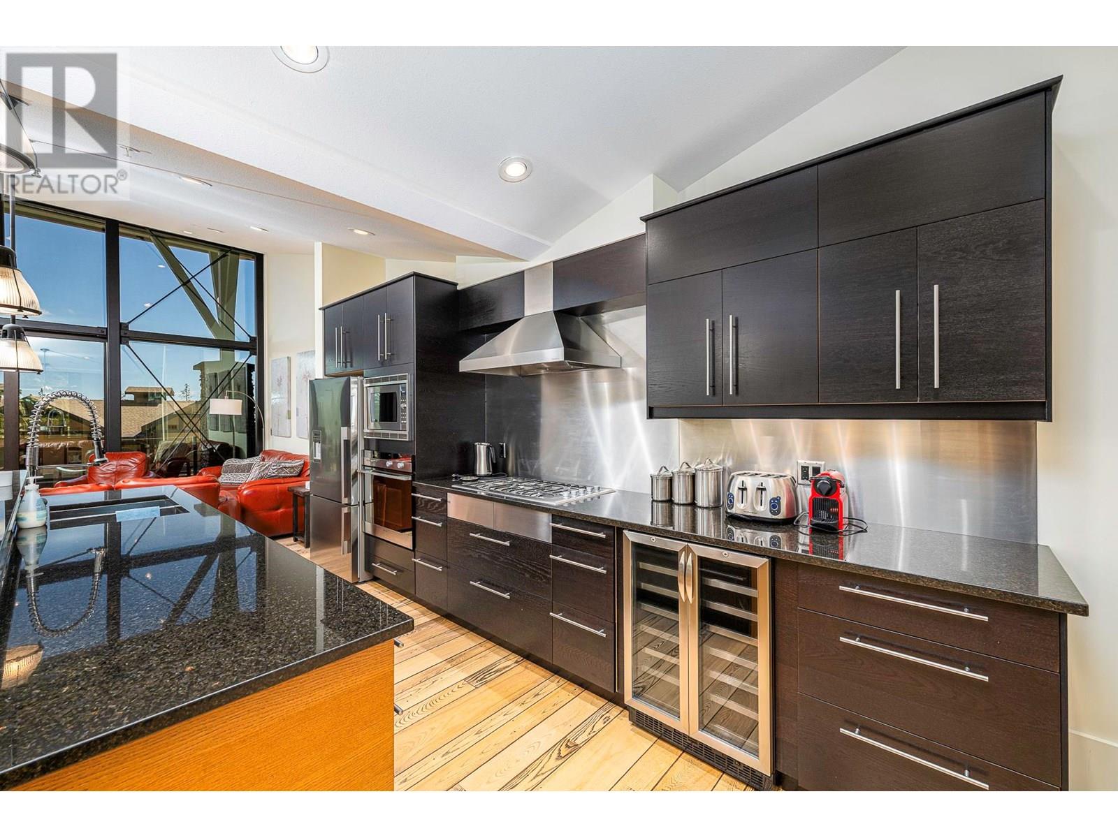 5088 Snowbird Way Unit# 25 Lot# 12, Big White