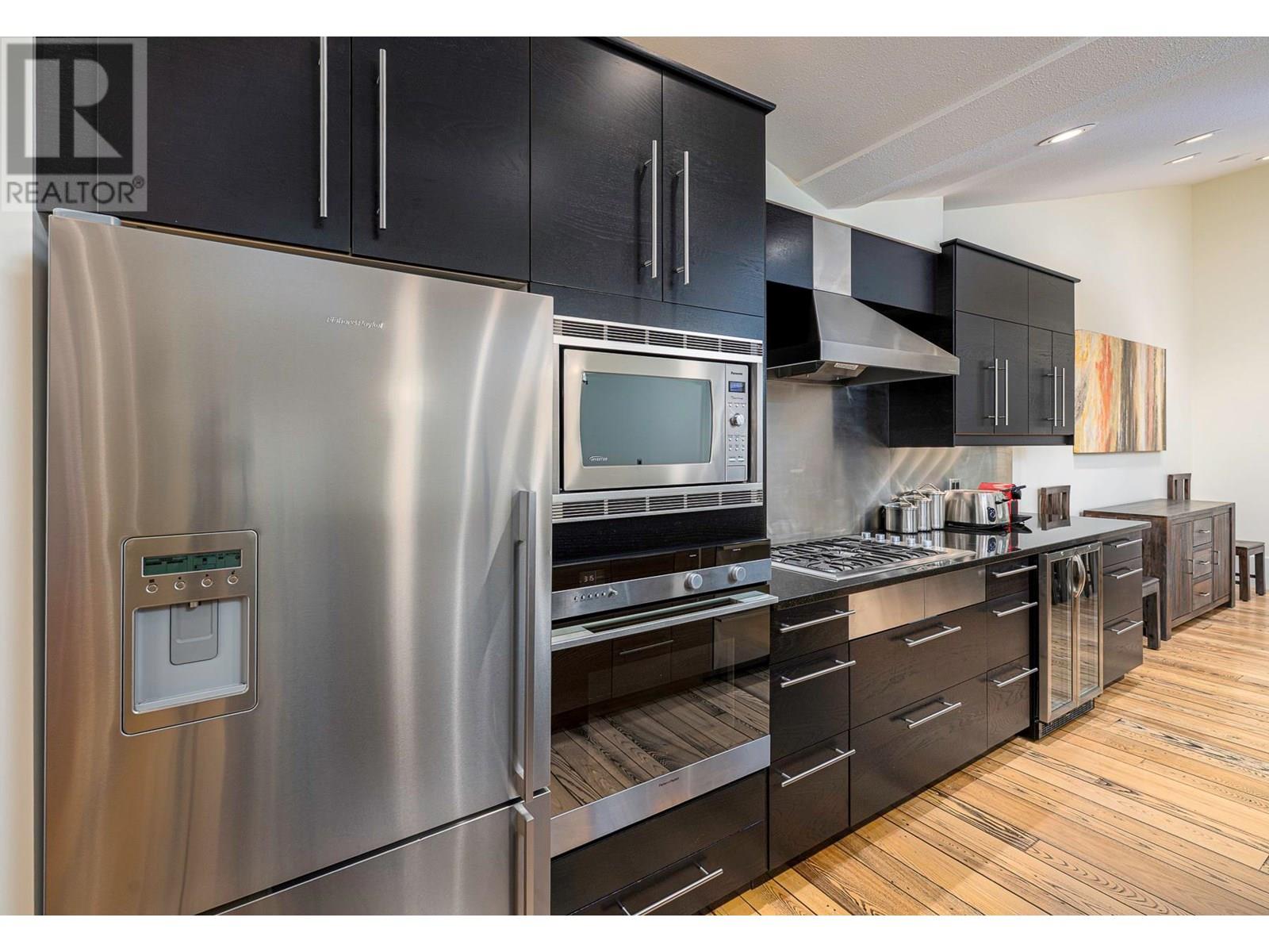 5088 Snowbird Way Unit# 25 Lot# 12, Big White