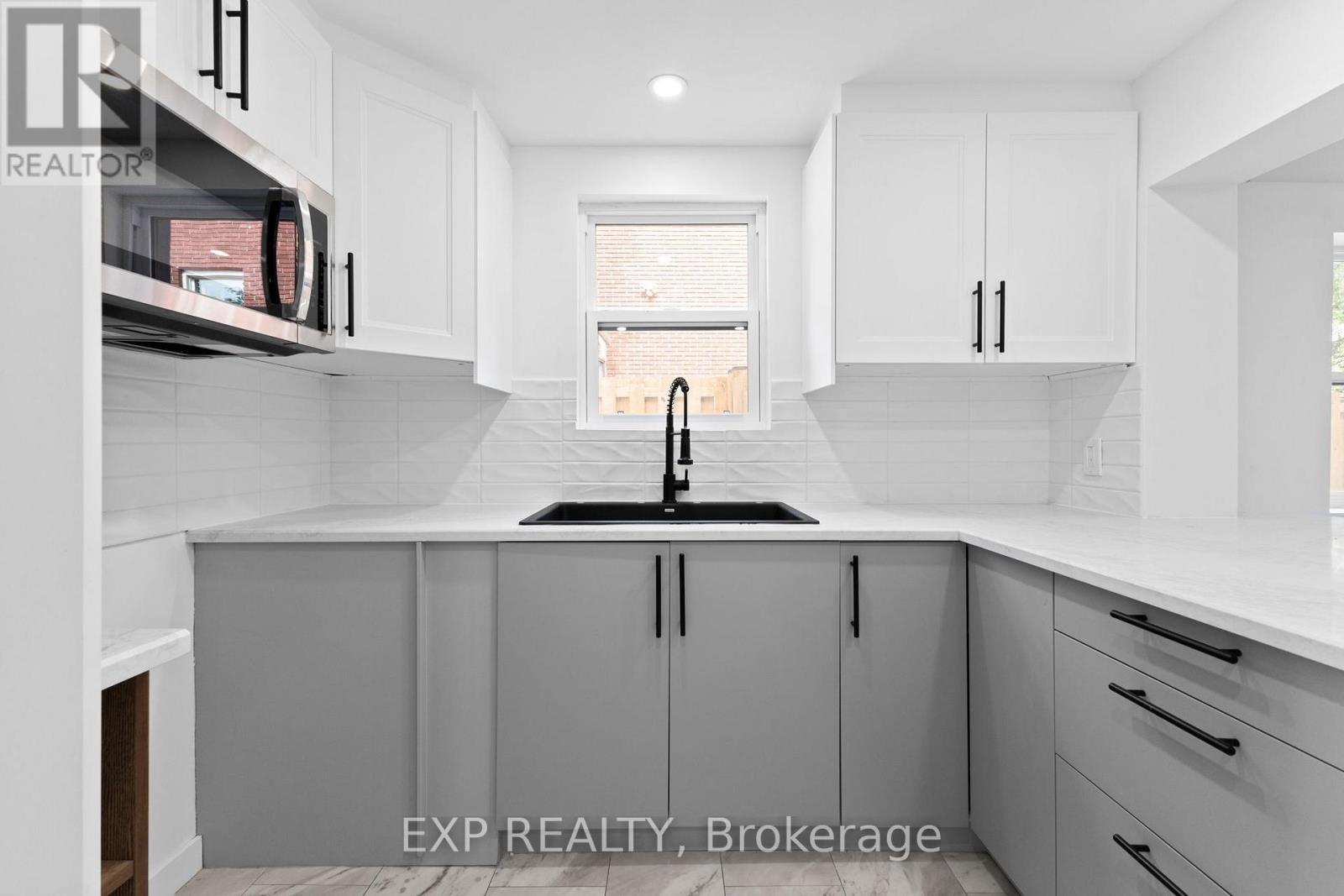 Photo 14 of 145 Willow Street, Ottawa ON