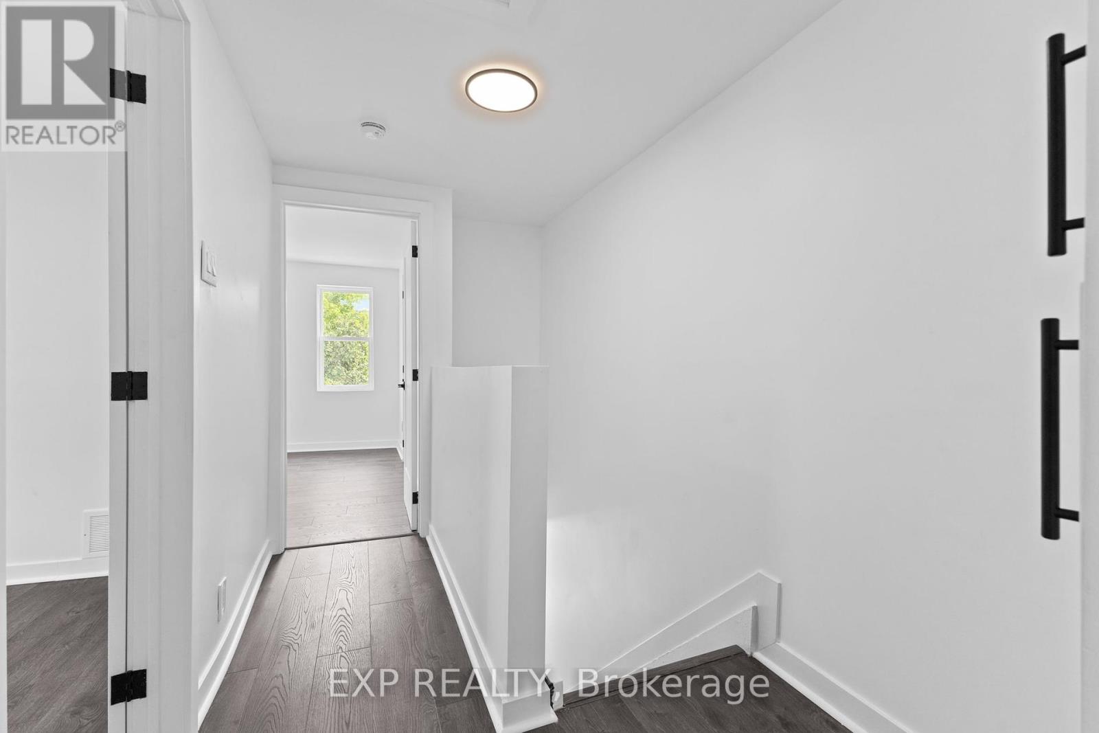 Photo 18 of 145 Willow Street, Ottawa ON