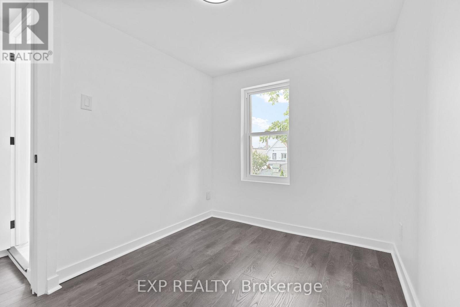 Photo 7 of 145 Willow Street, Ottawa ON