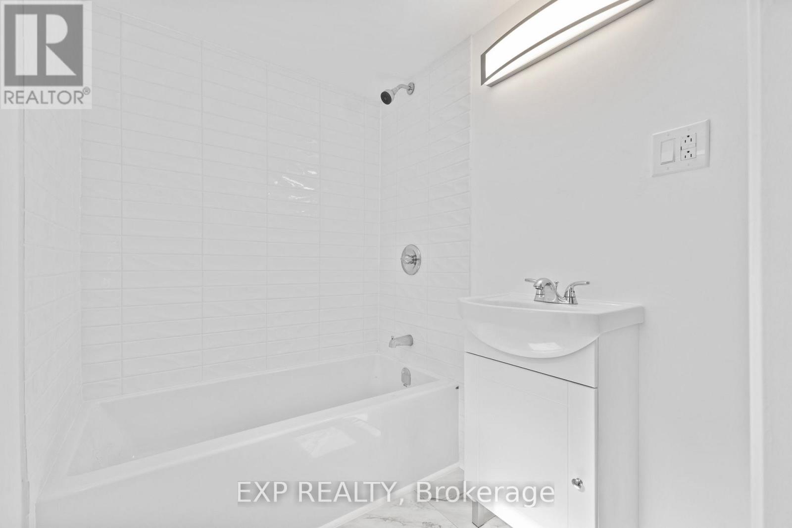 Photo 25 of 145 Willow Street, Ottawa ON