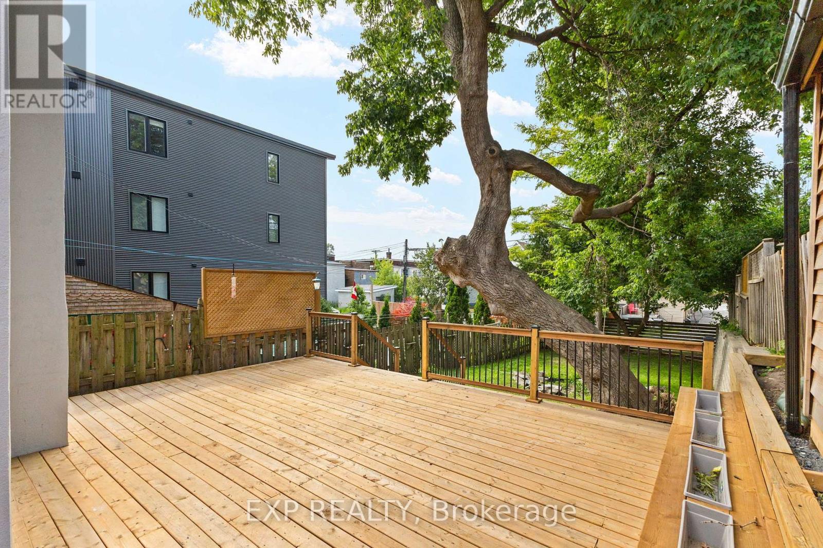 Photo 22 of 145 Willow Street, Ottawa ON