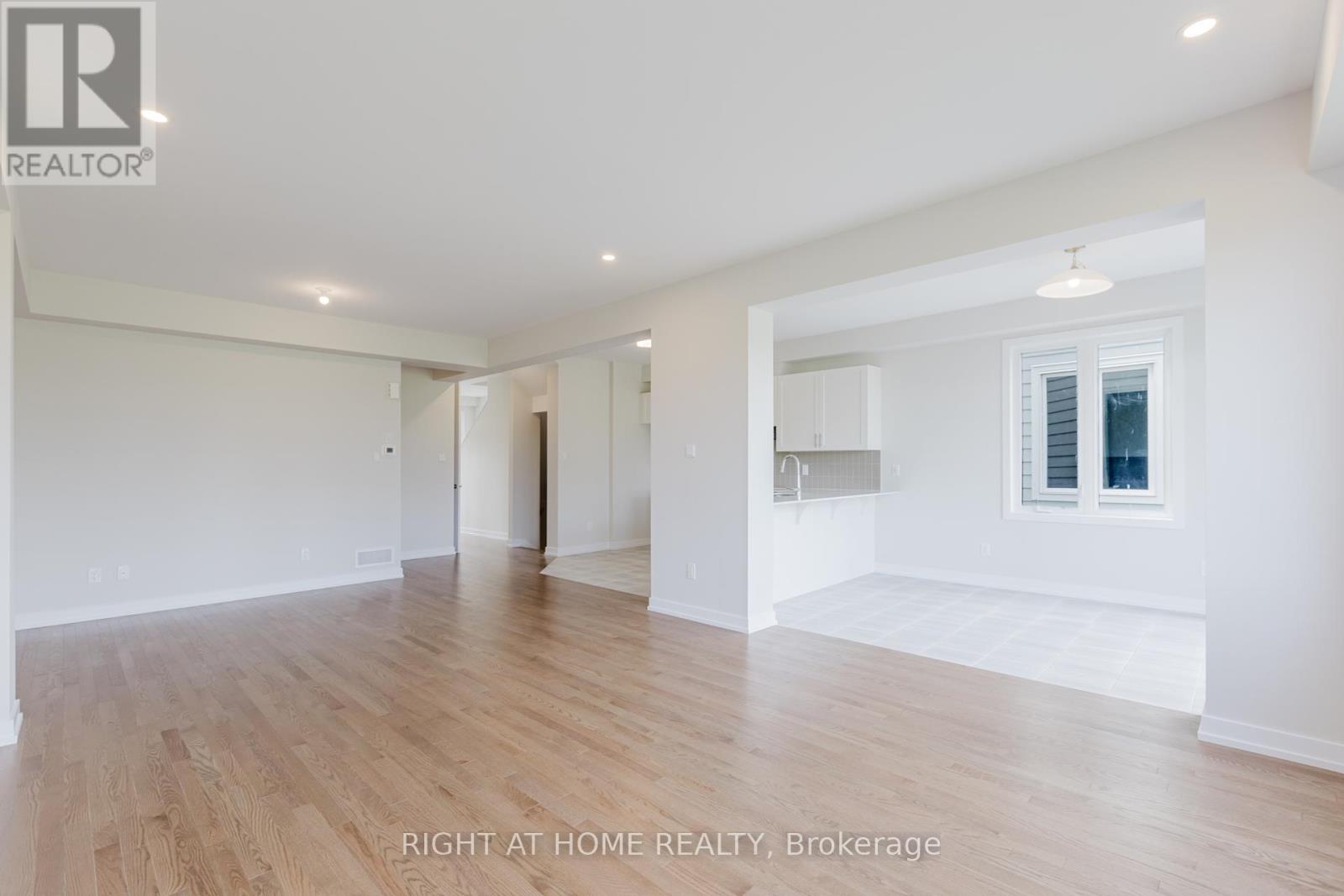 Photo 11 of 2046 Postilion Street, Ottawa ON