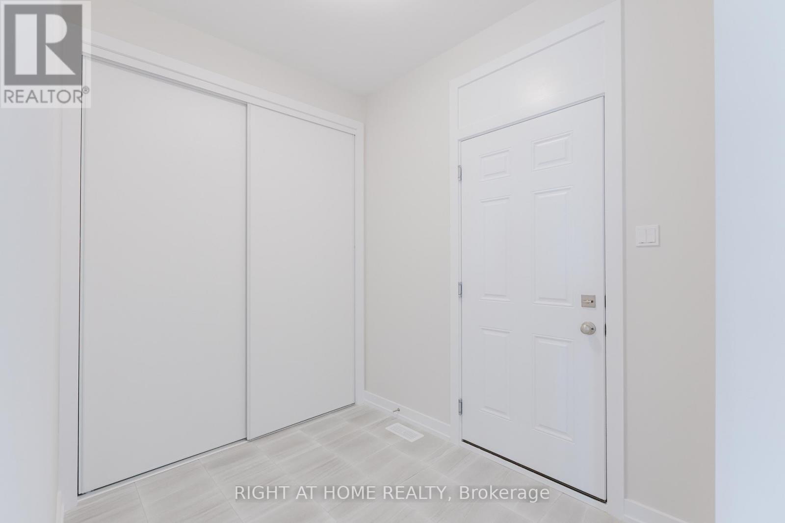 Photo 16 of 2046 Postilion Street, Ottawa ON