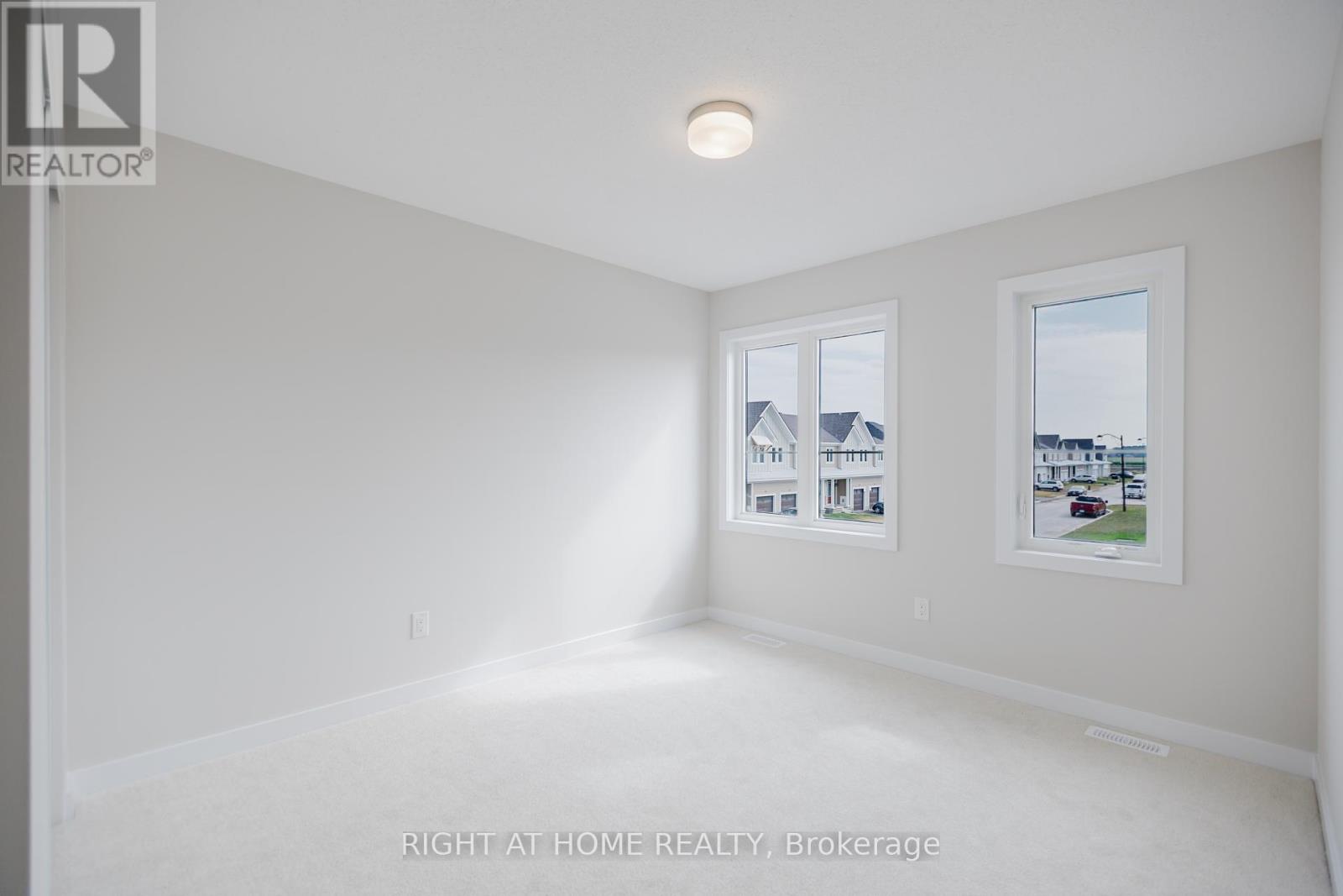 Photo 28 of 2046 Postilion Street, Ottawa ON
