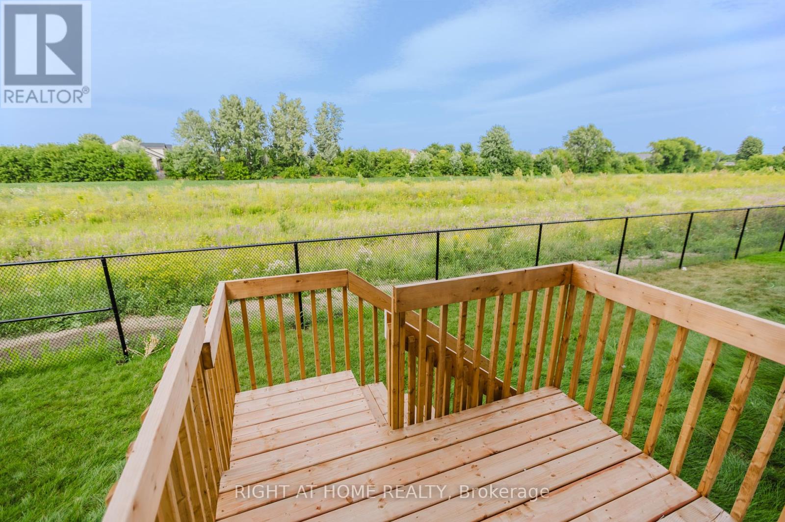 Photo 40 of 2046 Postilion Street, Ottawa ON