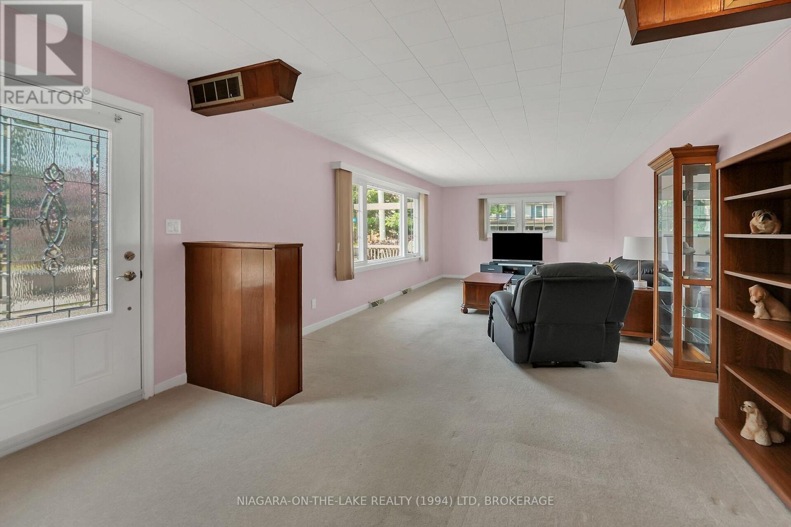Photo 12 of 3724 Hershey Street, Fort Erie ON