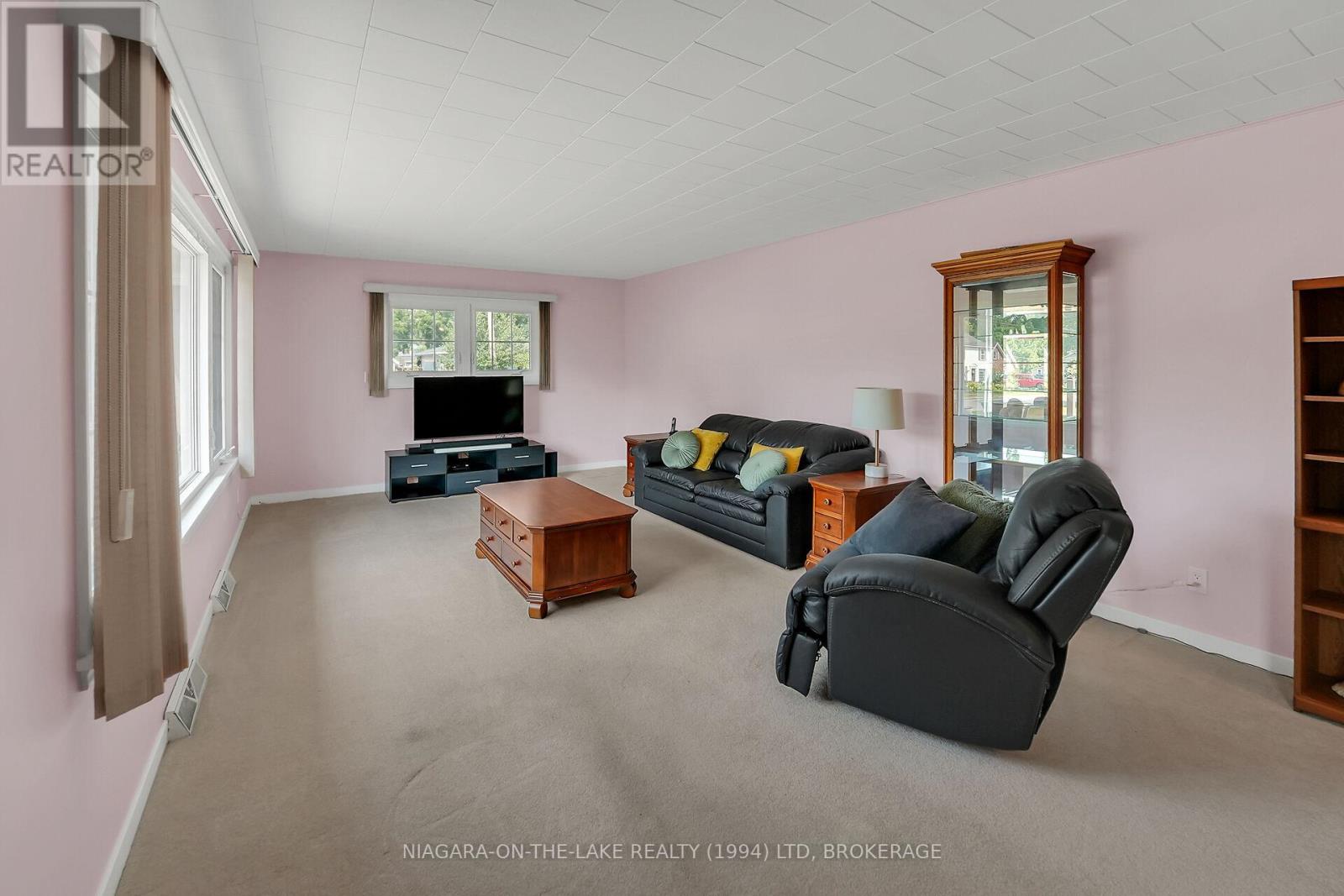 Photo 13 of 3724 Hershey Street, Fort Erie ON
