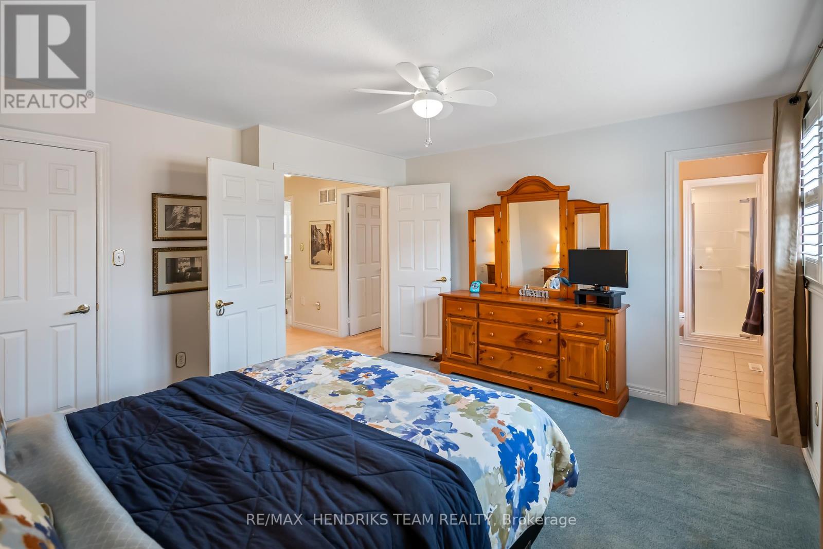 Photo 5 of 89 Young Crescent, Niagaraonthelake ON