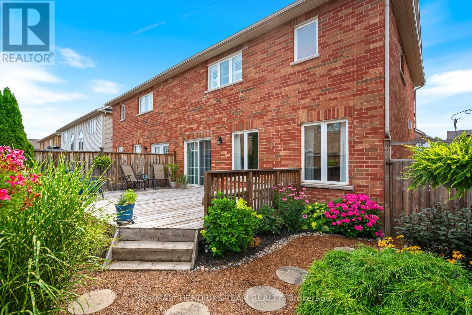 Photo 19 of 89 Young Crescent, Niagaraonthelake ON