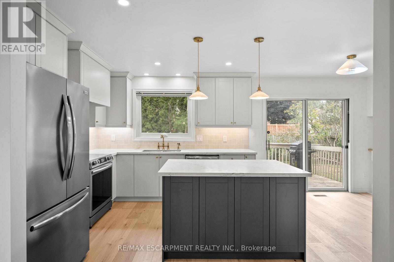 Photo 31 of 31 Inglewood Place, Whitby ON