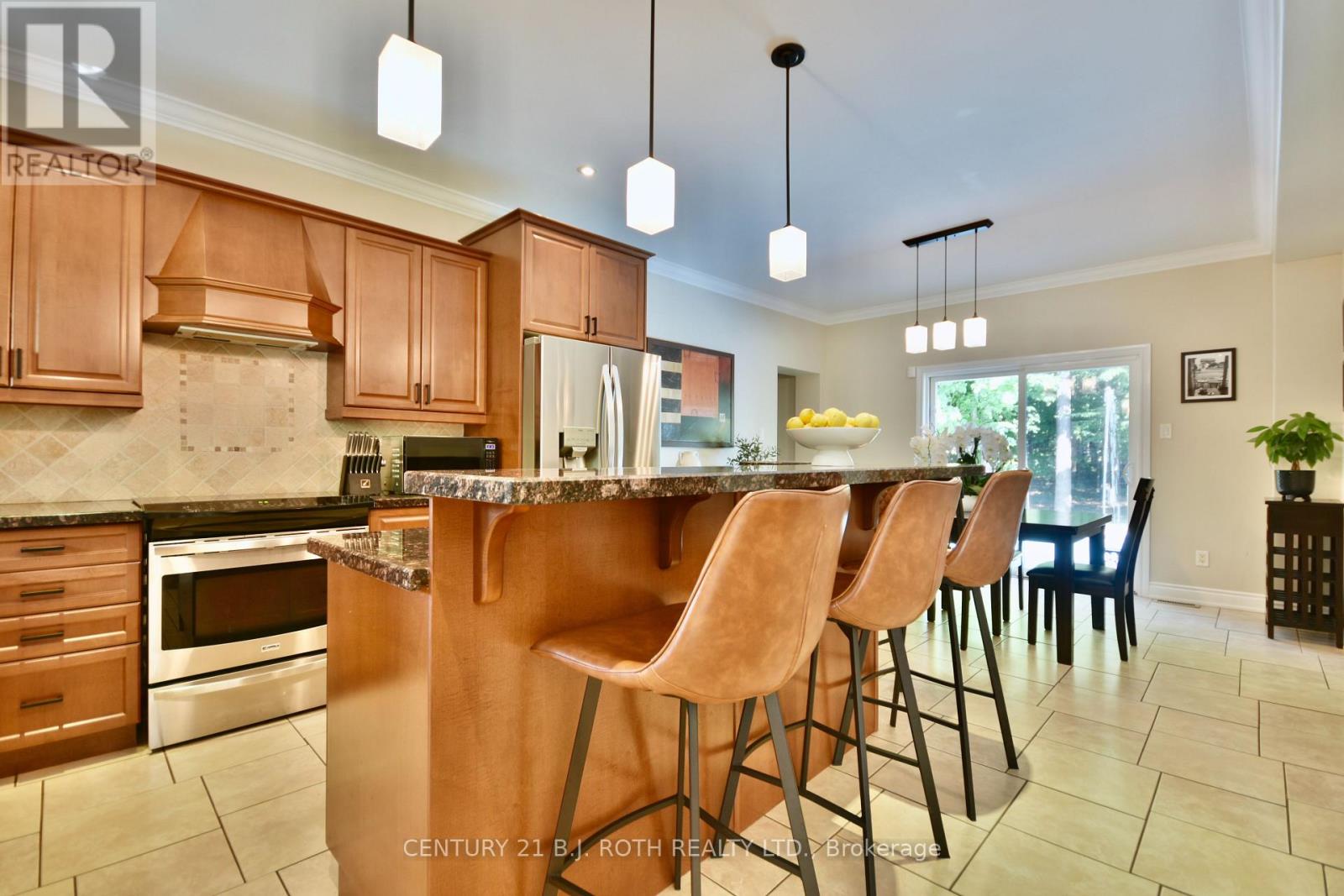 Photo 13 of 12 Lloyd Cook Drive E, Springwater ON