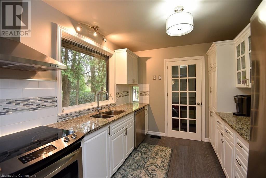 Photo 11 of 4 Sun Avenue, Dundas ON