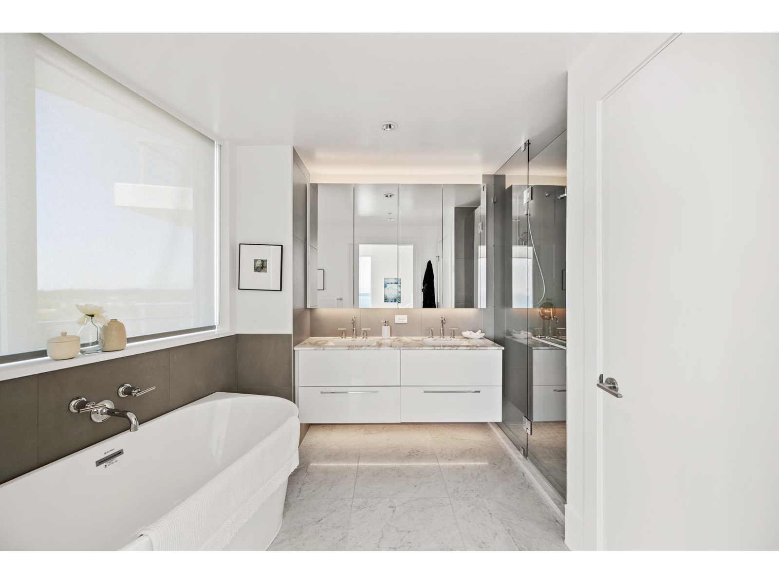 1601 1500 MARTIN STREET, White Rock