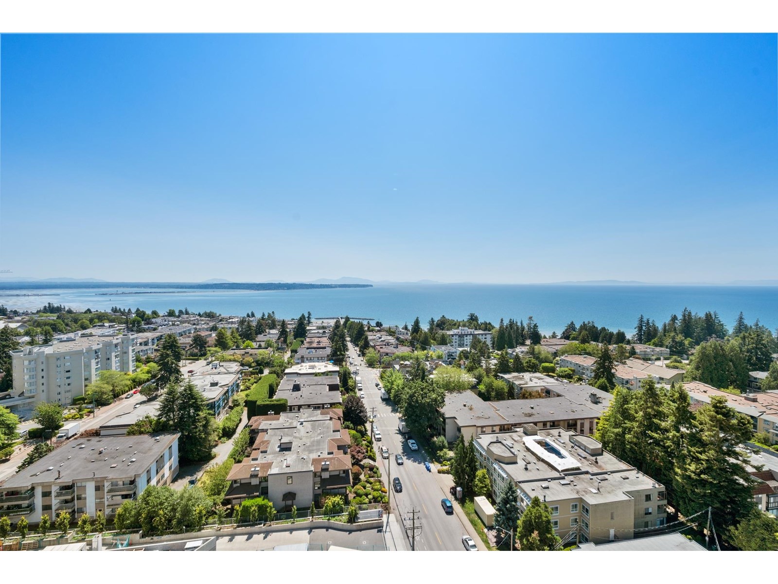 1601 1500 MARTIN STREET, White Rock