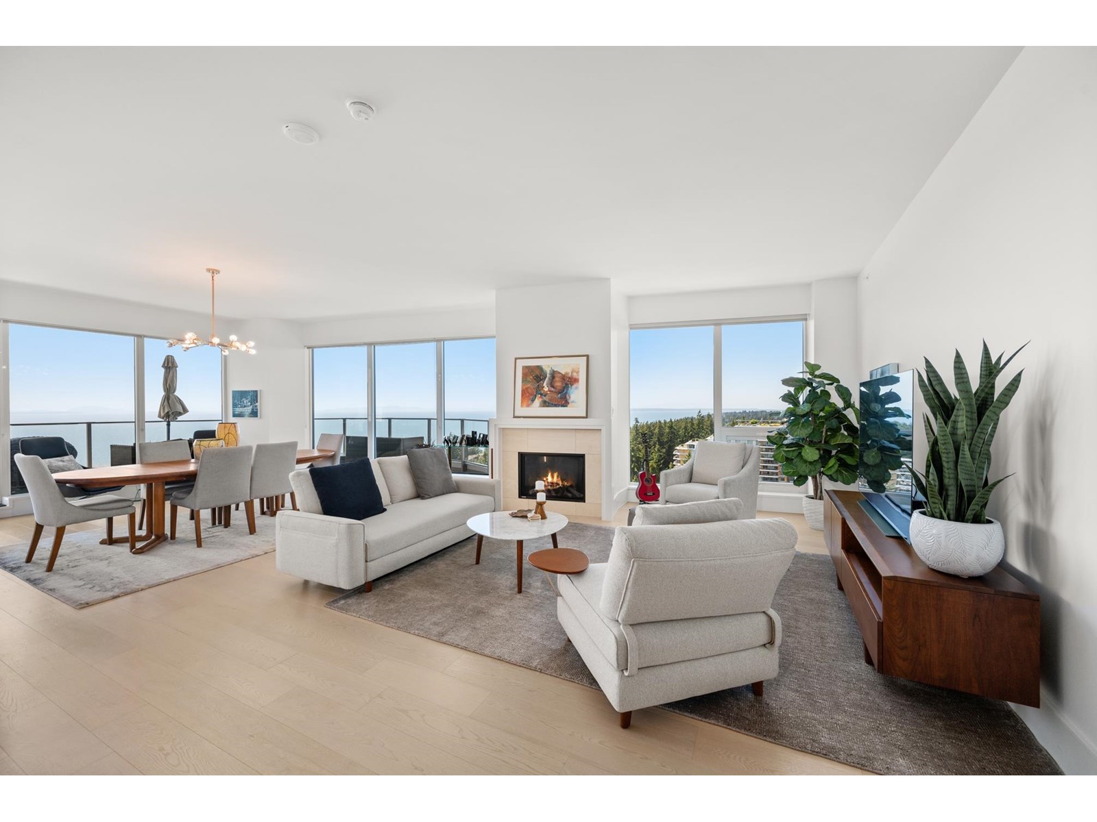 1601 1500 MARTIN STREET, White Rock