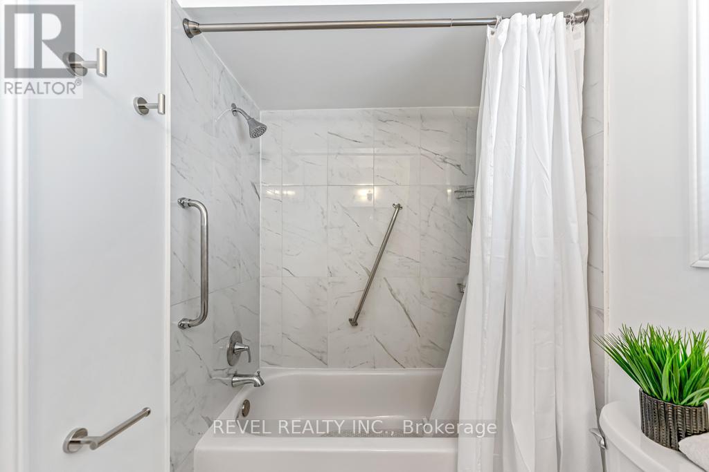 Photo 26 of 187 Guildwood Drive, Hamilton ON